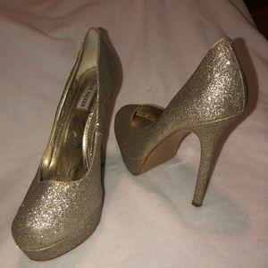 Steve Madden gold heels